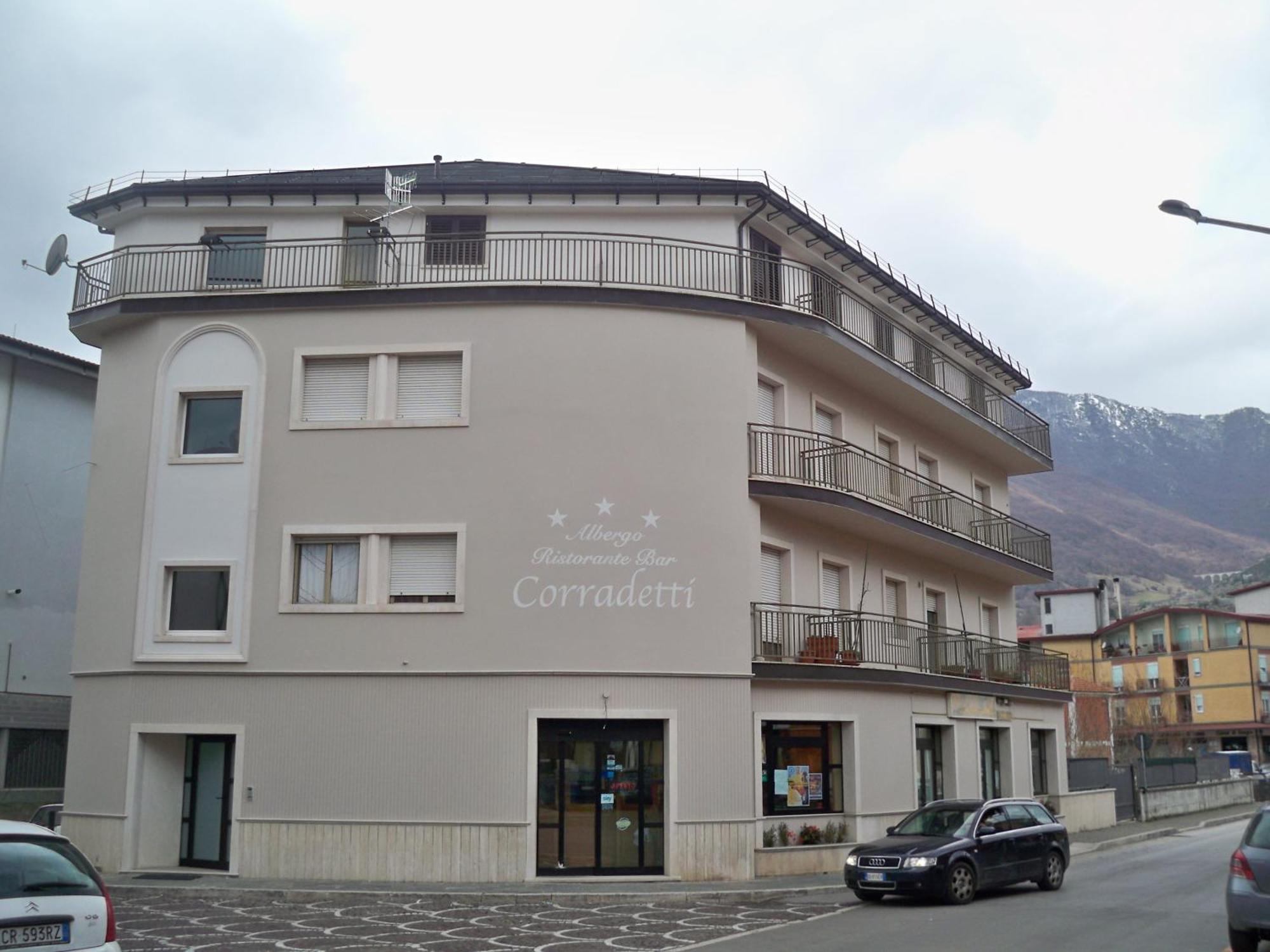Albergo Corradetti Castel Di Sangro Exterior foto